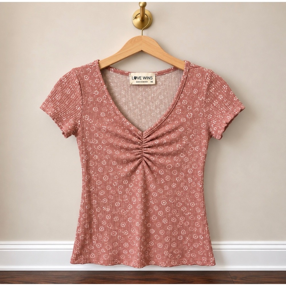Love Wins Ribbed Floral V-Neck Ruched Short Sleeve Top Pink XS